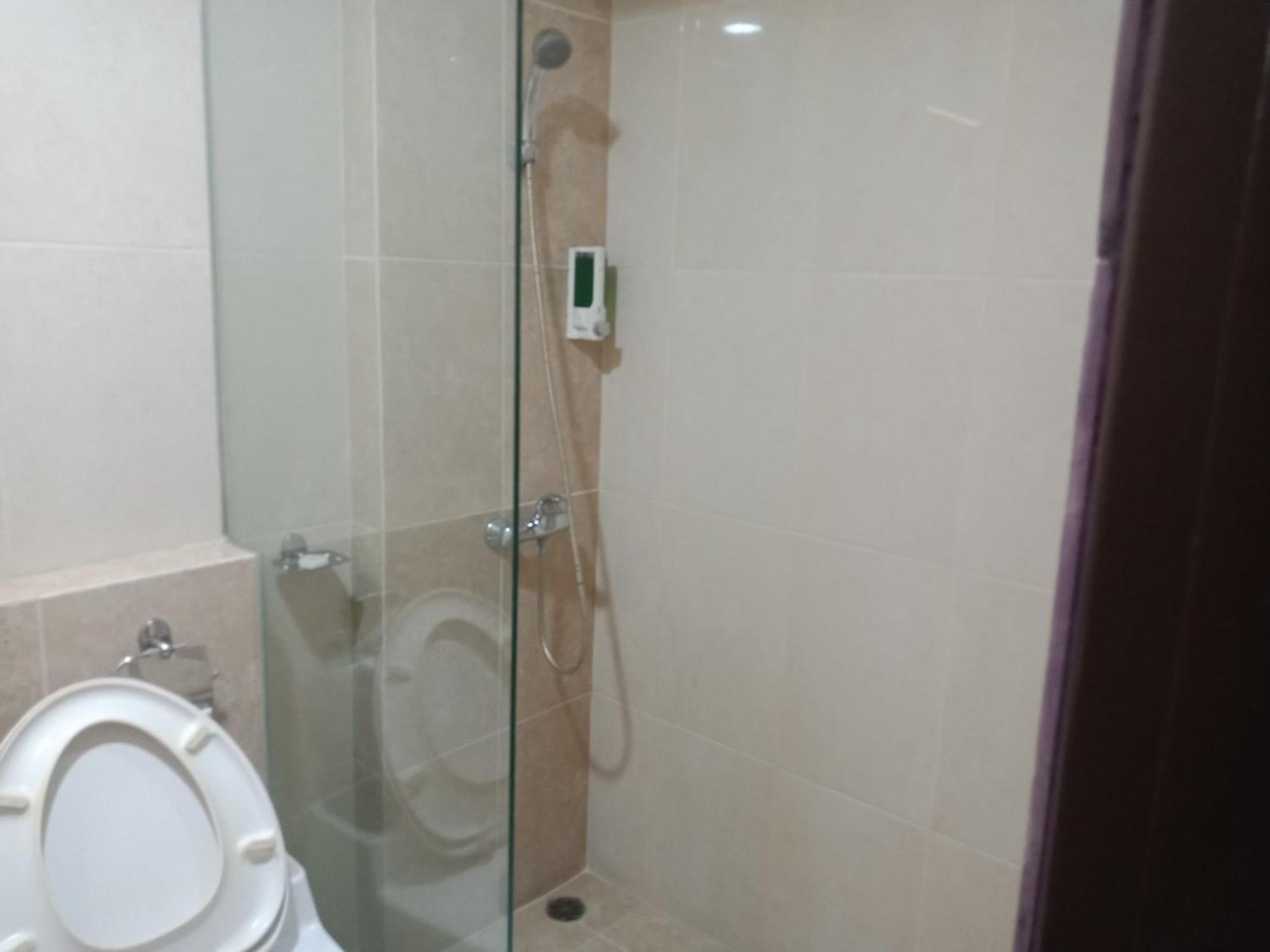 Manise Hotel Ambon Extérieur photo