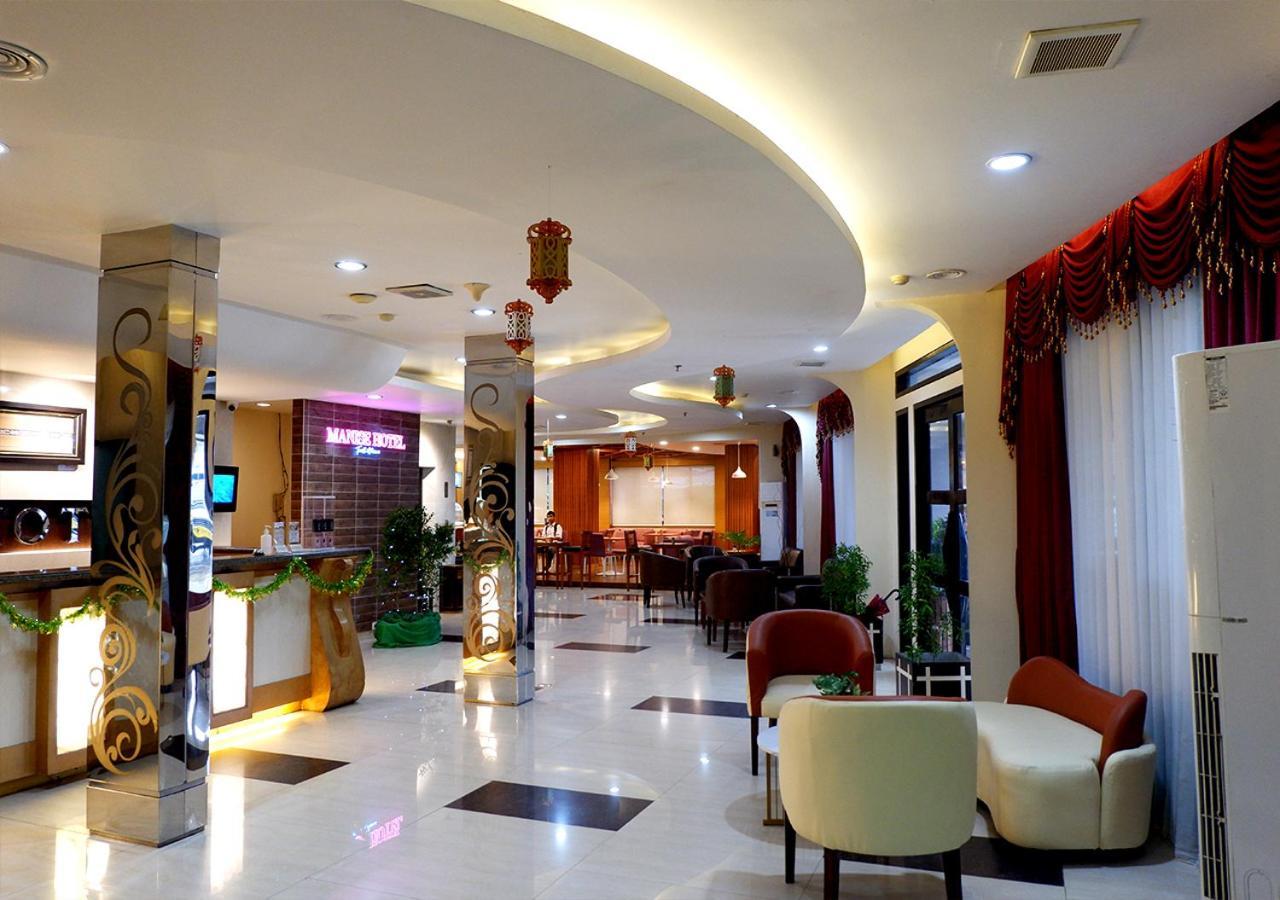 Manise Hotel Ambon Extérieur photo
