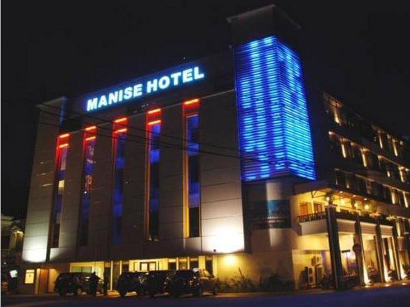 Manise Hotel Ambon Extérieur photo